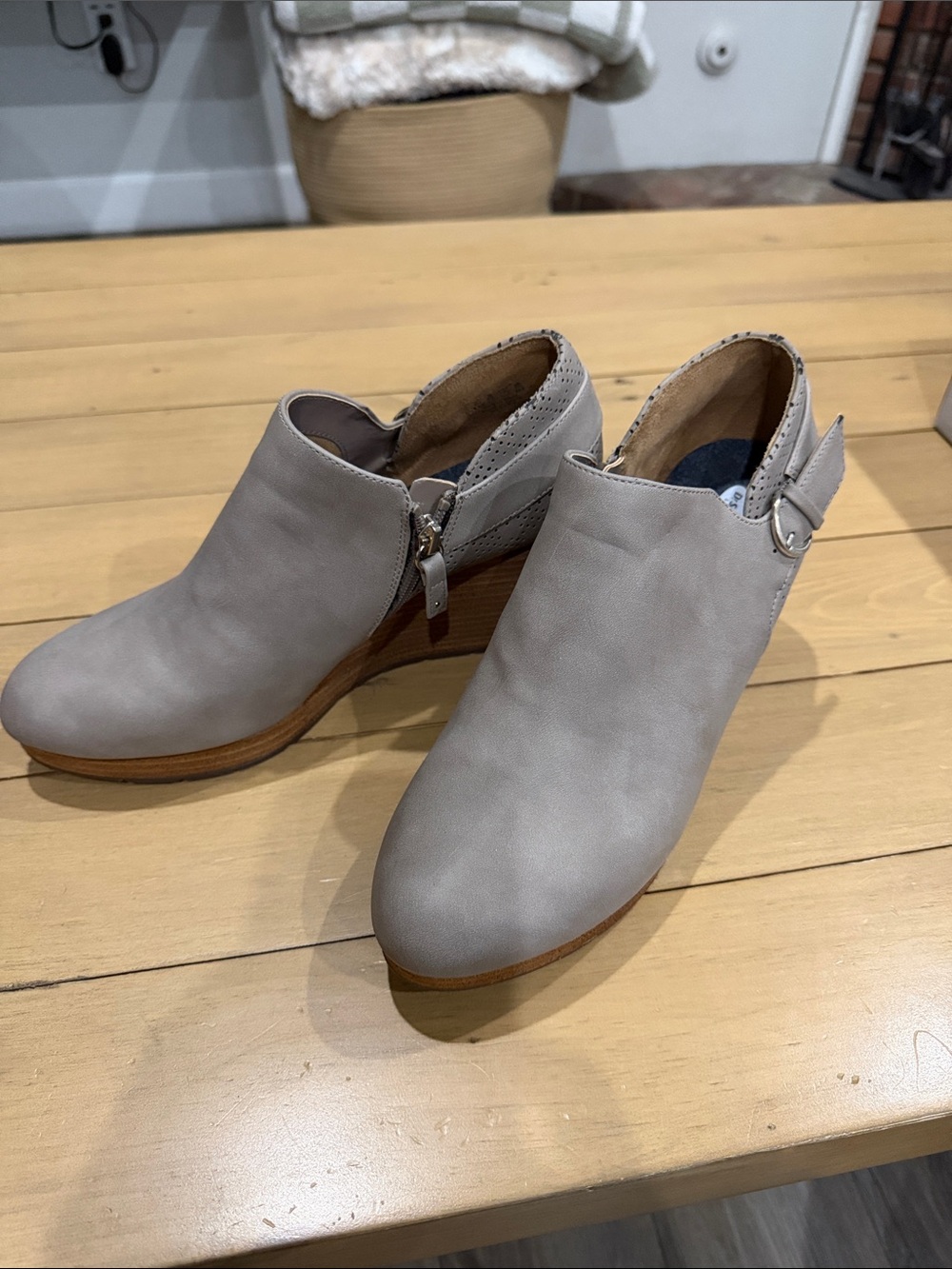 Dr. Scholl's Light Taupe Cutout Mules with Low Wood Heel